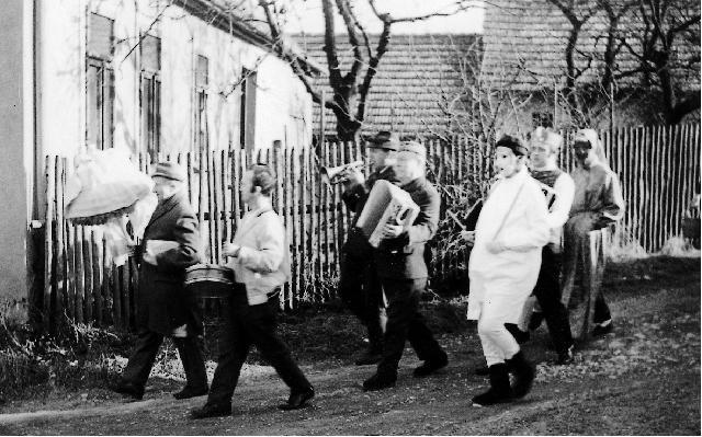zúčastnil, se konala ve Vysočanech. Sbor také uspořádal tradiční pouť. Za zmínku také stojí, že letech 1990-1991, provozoval sbor, po dobu rekonstrukce budovy Jednoty, pohostinství zvané Fórum.