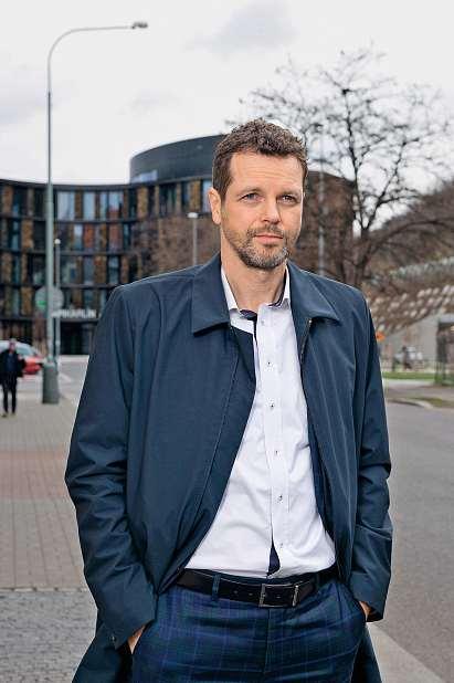 TopCFO 2019 35 Patrik Choleva ExecutivevicepresidentaCFOvespolečnostiSkanska Polsko. PředtímpracovaljakoCFOveSkanskaČesko/Slovensko/Maďarsko/RumunskoaCFOvJMPaDSzeskupinyinnogy (RWE).