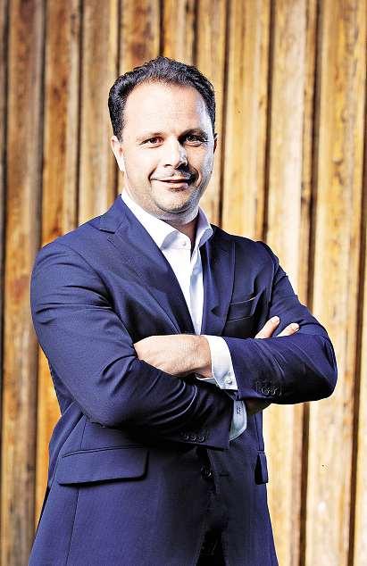 TopCFO 2019 39 Tomáš Kouřil Je místopředsedou představenstva a finančním ředitelem O2 Czech Republic.