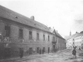 V roce 1926 zadal projekt přestavby na Hostinský Ignát Kostelecký (1856-1924) pro- dům se starým hostincem nou architektovi B. Fuchdlo v Brně.