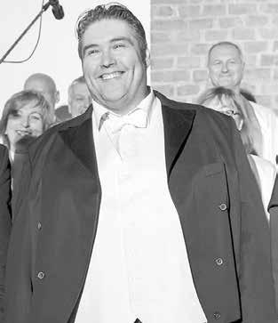 Němčí oslavil 10 let Petr Bende okouzlil Nezdenské tetičky CELEBRITA Novoroční koncert v kostele byl vyprodán dlouho dopředu