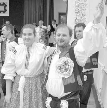 FOTO: KM Populárního zpěváka doprovodila cimbálová muzika Gromba.