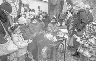Pro milovníky historie byly otevřeny prostory purkrabství, kde byly k vidění vánočně vyzdobené místnosti. K vidění byla také výstava betlémů, která se rok od roku rozrůstá.