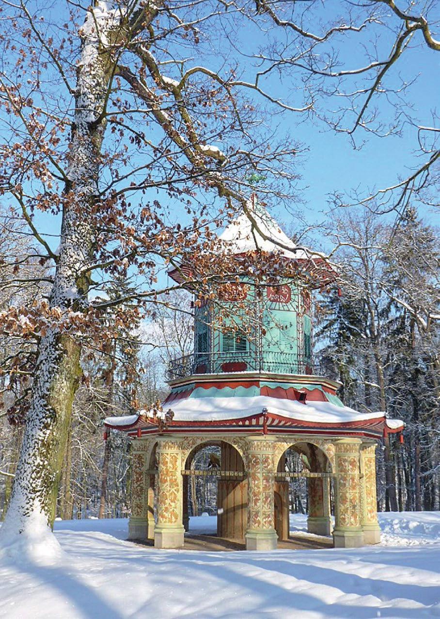 Fotografie zasněženého Čínského pavilonu Milana Bašty se umístila mezi