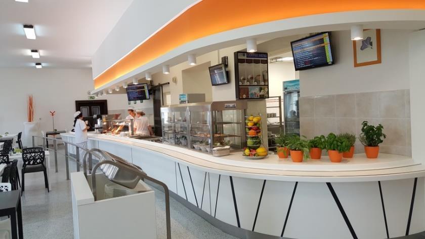 Trend zdravého stylu stravování plníme nabídkou vlastních výrobků v středisku Veggie bar.