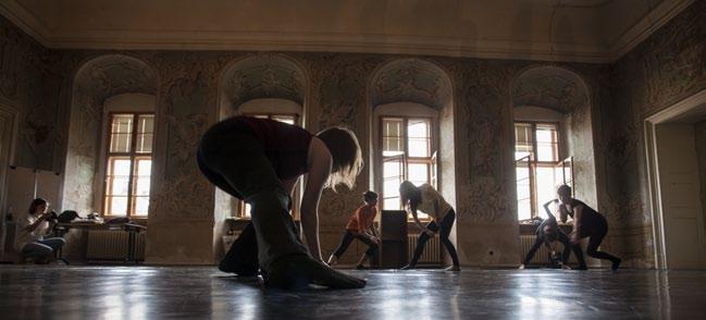 Divadelní Flora v posledních letech pravidelně organizuje workshopy, besedy inscenátorů i
