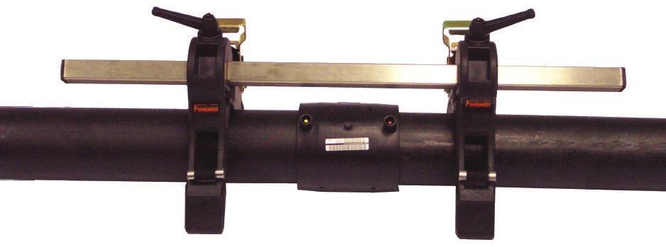 Popis Kg TLOADCLAMPA 8 020 63mm - 500mm top load svorka 1 SC 200 PŘÍMÁ SVORKA Lehké a rychloupínací svorky pro použití na PE trubkách d40mm - 200mm. Použití pro elektrospojky.