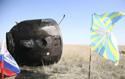 sestup a problémy s pyrotechnikou