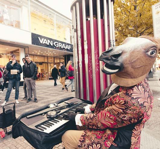 praha 4 Denní zpravodajství na www.nasepraha.cz Monkey Business ve Žlutých lázních Podolí Vítězové hudebních cen Anděl a Žebřík 2018 Monkey Business chystají další narozeninový koncert.