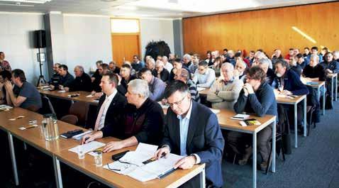 Zdraví včel V Jihlavě o spolupráci zemědělců a včelařů O seminář byl mezi včelaři a zemědělci velký zájem škůdcům dochází každoročně k poškozování necílových organismů.