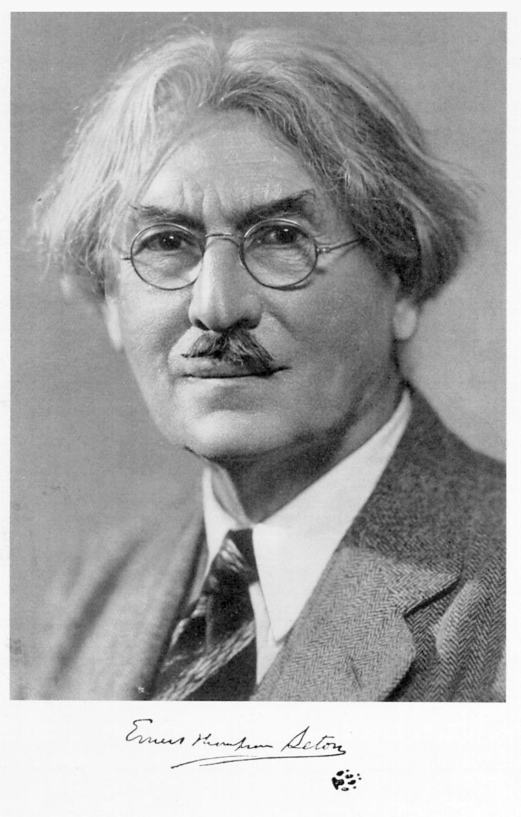 Filozofie woodcraftu která je, jak řekl Ernest Thompson Seton, pro lidi od 4 do 94 let, ukazuje nejlépe zákon, jež nás vede k uvědomění si lidských hodnot (zákon je uveden v nejkratší formě): 1.