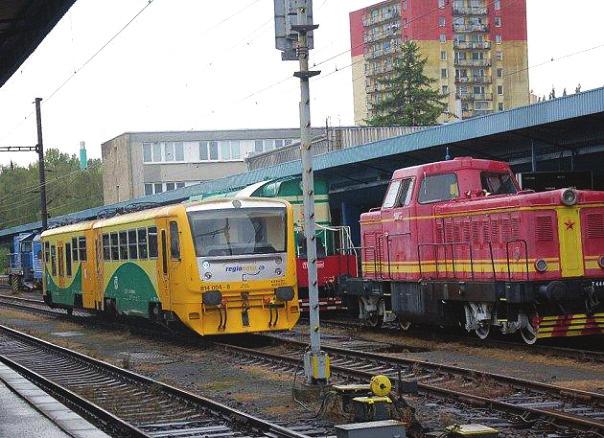 Skutečnost fotografie 1 Hoax Uprchlící v Chebu 2015 (září), opakovaně 2017 (leden) Na Facebooku se začala šířit