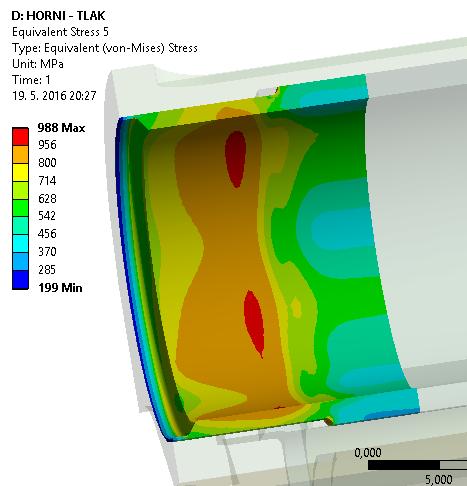 Opět zde dochází k nárůstu napětí kvůli slabé stěně hlavně. Také dochází k překročení dynamické meze kluzu a meze pevnosti. Detail je zobrazen na Obr. 7.