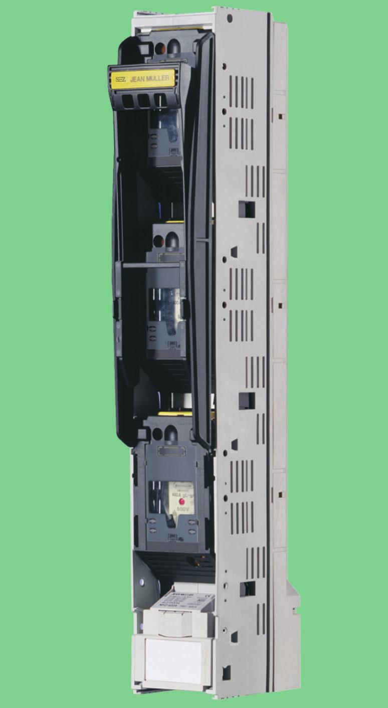 SL00 4a, 3x3/ /3-pólové ovládání Popis výrobku 3-pólové pojistkové lištové odpínače pro montáž na sběrnici. Kombinují 3 svisle uložené 1-pólové pojistkové odpínače do jedné jednotky.