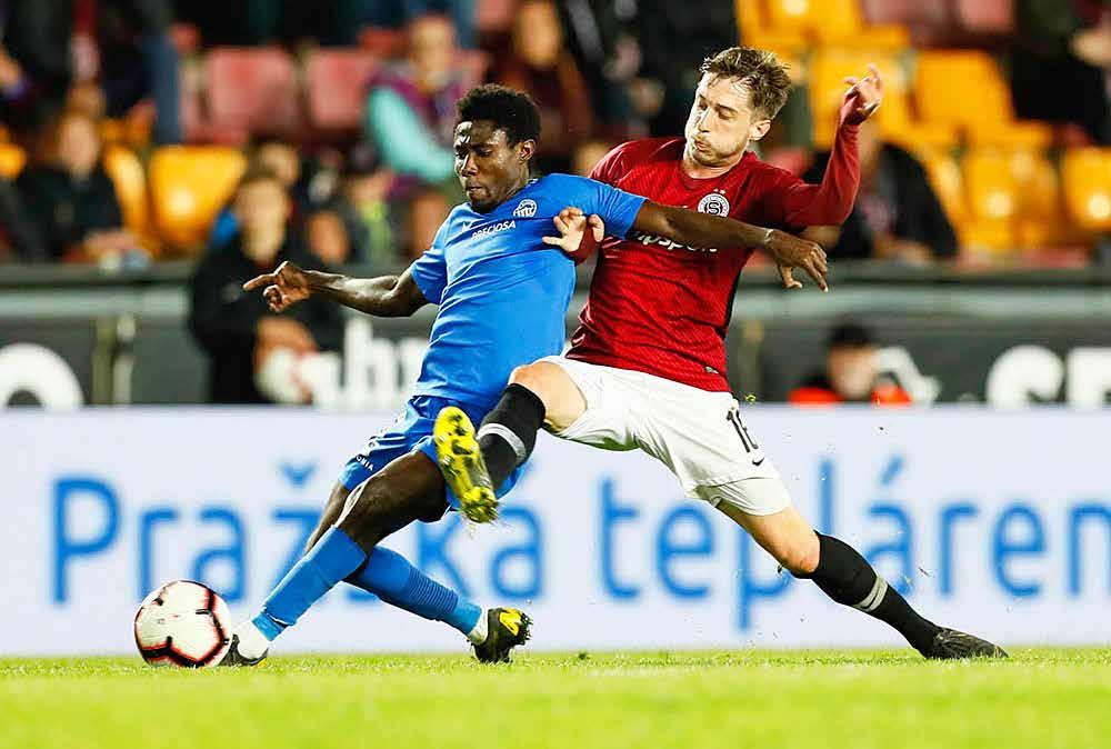30 FORTUNA:LIGA ZAUJALO MĚ BORIS KOČÍ V nedělním šlágru v Edenu bylo oboustranně velmi viditelné, jak jde především o výsledek.