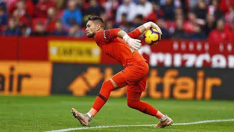 46 LA LIGA SERIE A 47 LA LIGA # MUŽSTVO Z V R P GÓLY B Trumfy drží Valladolid! Milánský bolehlav z Bergama SERIE A # MUŽSTVO Z V R P GÓLY B 1. Barcelona 37 26 8 3 88:34 86 1.