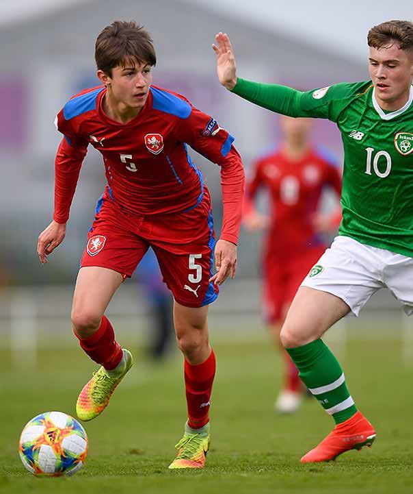 Rozhodčí: Balakin (UKR) Da Silva (LUX), Sigurdsson (ISL) ČR: Horníček Koželuh, Starý, Hellebrand, Kurka Hroník (90+10 Šimek), Hájek Pech, Ritter, Šíp (79. Šilhart) Sejk.