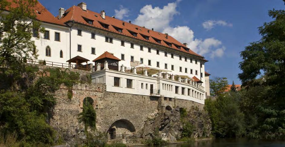 Hotel Růže Ubytování Elegantní hotel uchovávající si krásu renesanční architektury Komfortní ubytování v unikátních 71 pokojích a