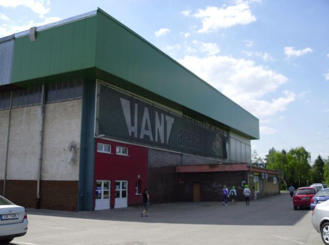 REFERENCE Zimní stadion Skalica Počet instalovaných prvků Regulační jednotky Termostatické hlavice Řídící jednotka 60 ks 125 ks 1 ks Režim obsazenosti hráčských šaten, kanceláří a