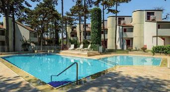 32800 37610 F 26550 30130 G 16090 18550 HOLIY VILLGE bazén Wi-Fi»