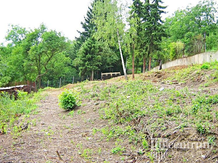 nabízím k prodeji hezký rozlehlý pozemek 1513m2 v Praze Troja.