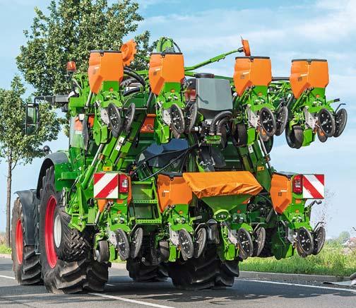 Technika, která Vás nadchne! Pro vysoký výkon a komfortní práci Varianty používané hydrauliky V případě hydraulického vybavení lze v závislosti na požadavcích zákazníka vybírat ze tří variant.