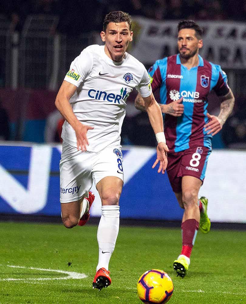 Hráli jsme fotbal založený na skvělé fyzičce, neměli jsme úplně propracovanou taktiku. S tím, že jsme dávali spousty gólů.