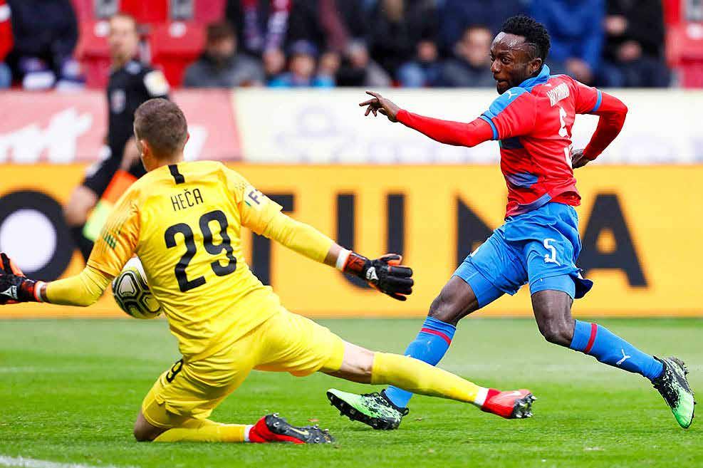 32 FORTUNA:LIGA ZAUJALO MĚ V předposledním kole nadstavby se definitivně vyřešila mistrovská tajenka. Titul se zaslouženě postěhuje z Plzně do Edenu.
