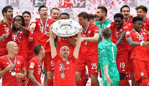 40 BUNDESLIGA BUNDESLIGA # MUŽSTVO Z V R P GÓLY B 78 1. Bayern 34 24 6 4 88:32 2. Dortmund 34 23 7 4 81:44 76 3. RB Lipsko 34 19 9 6 63:29 66 4. Leverkusen 34 18 4 12 69:52 58 5.