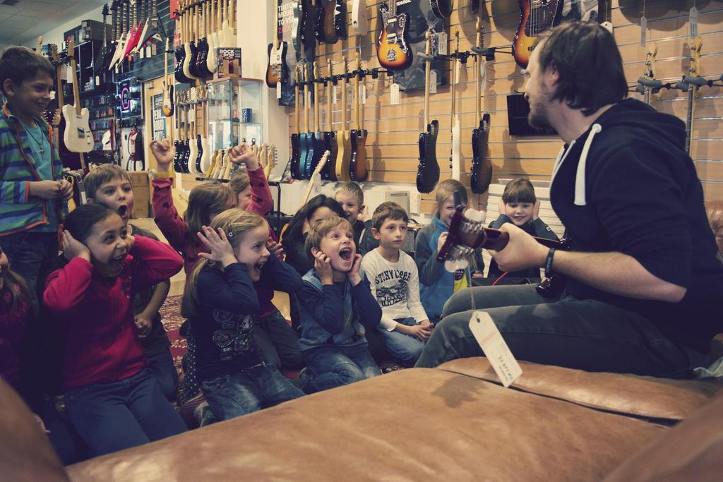 The Music FunDation je nadačním fondem, nestátní neziskovou organizací, která se snaží zasadit o rozvoj hudebního vzdělávání, informovat společnost o důležitosti a smyslu aktivního přístupu k hudbě.