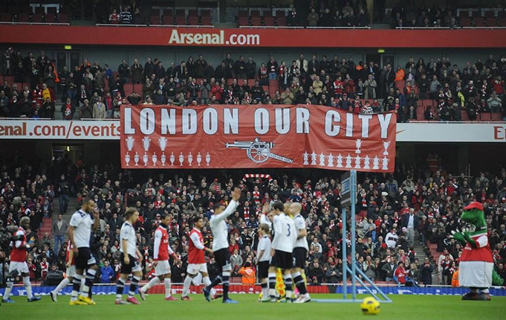 V posledních letech je na fotbalovém poli úspěšnější Arsenal, a tak jeho příznivci vytvořili svátek s názvem St.