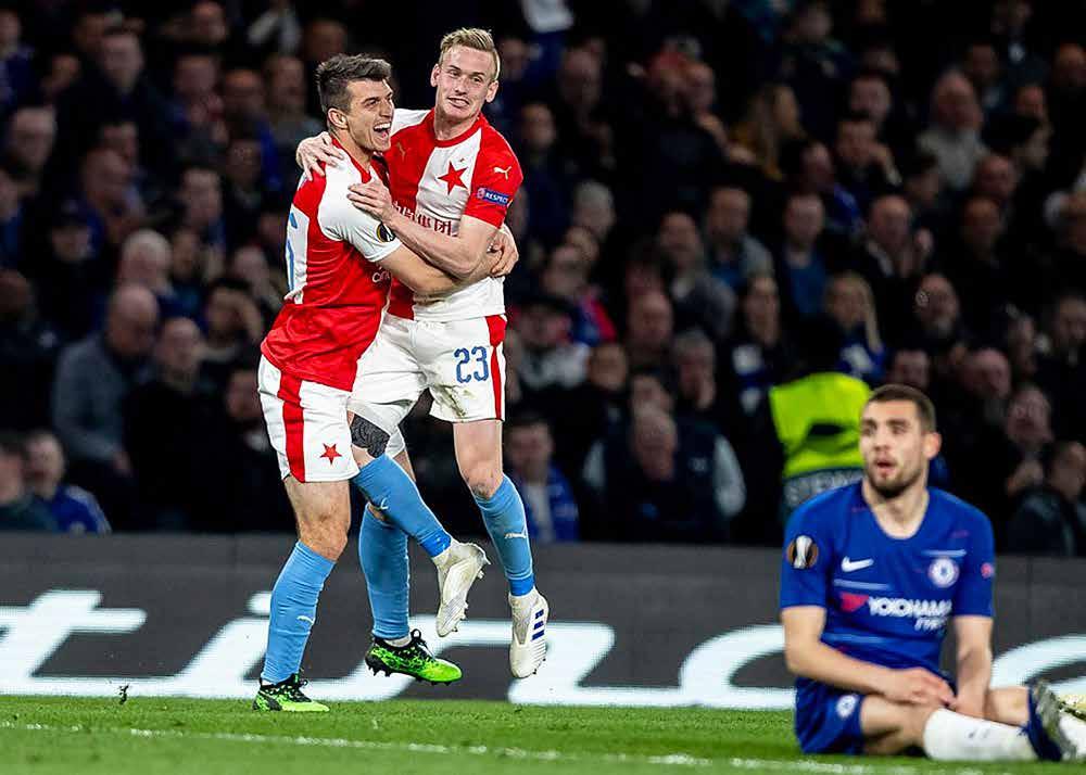 Aktuální lídři nejvyšší české soutěže po domácí porážce 0:1 s Chelsea nestačili na hvězdného protivníka ani v odvetě - na Stamford Bridge padli 3:4 - a jejich parádní pohárová jízda tak v Londýně