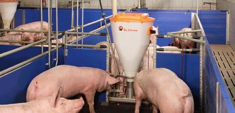 Navíc máme s DR 4500 v nabídce ještě dopravní systém o dopravním výkonu 4500 kg/h pro velké objemy obilí a krmiva.