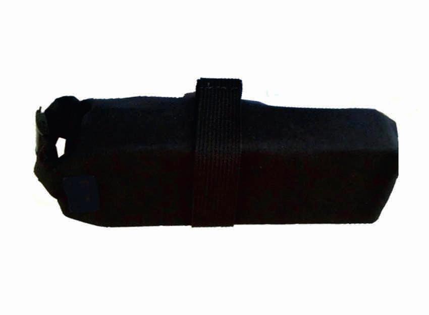 SPECIÁLNÍ BRAŠNOVÁ BATERIE BAG EXTRA LIGHT Speciální baterie extra malých rozměrů umístěná v praktické brašně, kterou snadno uchytíte i do malých rámů, případně na řidítka.