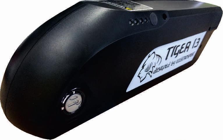 Dále je akumulátor vybaven USB portem pro nabíjení libovolných USB zařízení (světlo, mobilní telefon, GPS atd ).