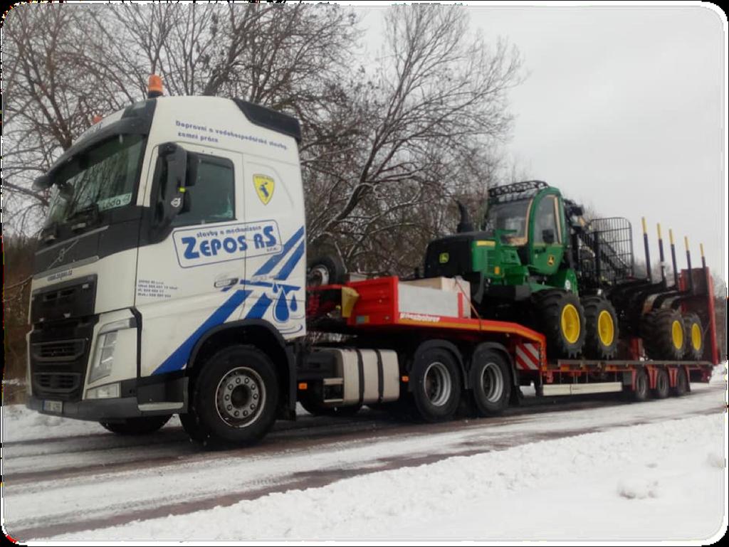 Úklid komunikací [1] Přeprava dozeru CAT D6T [2]