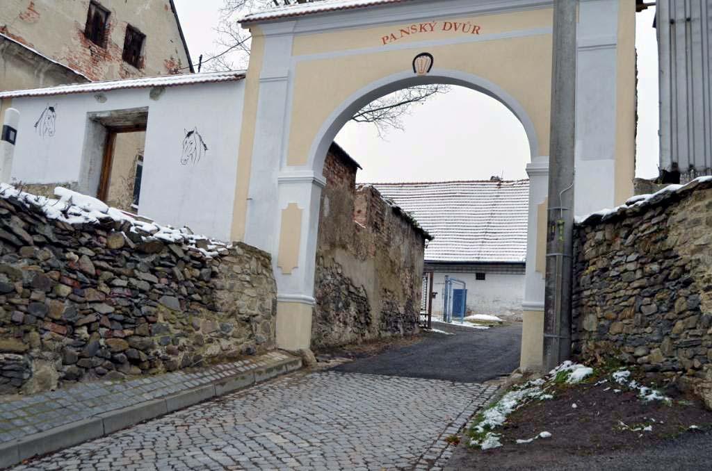 PROSTĚJOVSKO leden 2019 13 www.hanackenoviny.cz Panský dvůr v Konici je opět otevřený I pro mnoho lidí z Konice na Prostějovsku bylo spojení Panský dvůr neznámým pojmem.