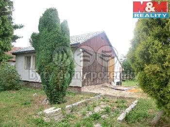Znalecký posudek č. 101-2016/3730 Elektronická verze Strana 5 Vzorek 1 Prodej chaty o ploše 36 m2 v Zachrašťanech. Celková plocha pozemku činí 1495 m2.