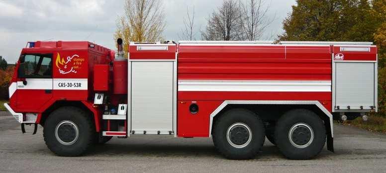 Obrázek 7 CAS 32 T 815 7 [8] Podvozek sedmičkové Tatry má velmi typický a nezaměnitelný vzhled. Vyznačuje vysokým užitným zatížením a progresivním pneumatickým pérováním.