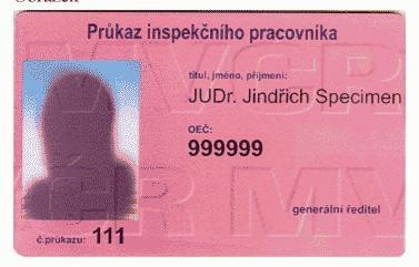 pracovníka", provedený temně modrými písmeny výky 3 mm.