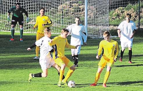 22 www.5plus2.cz Tajenka: nemůže tvé sny vzít. Teplýšovice neudržely vedení Fotbalistům Teplýšovic jarní část sezony v1.b třídě nevyšla tak dobře jako podzim.