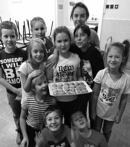-16- Školství Velmi dobrou spolupráci má naše škola s místním spolkem myslivců ve Stružnici. Pravidelně se setkáváme a pořádáme společné akce.