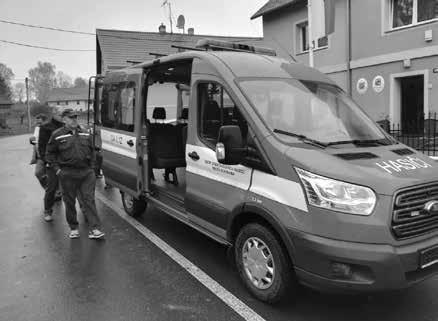 -3- Ze života města a obcí Nový hasičský automobil ve Velké Bukovině. V pondělí 29. 10. 2018 se dlouho očekávané stalo skutkem. Po oficiálním předání dodavatelskou firmou Techsport s.r.o. na Obecním úřadě a provedení zkušební jízdy, zaparkoval v naší zbrojnici historicky první nový hasičský automobil.
