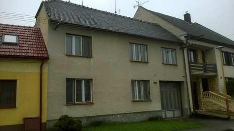 ZNALECKÝ POSUDEK č. 5161-106/2017 O ceně pozemku p.č.st.109/1, zastavěná plocha a nádvoří, o velikosti 844 m 2, jehož součástí je rodinný dům č.p.174 v obci Suchá Loz, včetně příslušenství, vše zapsáno na LV č.
