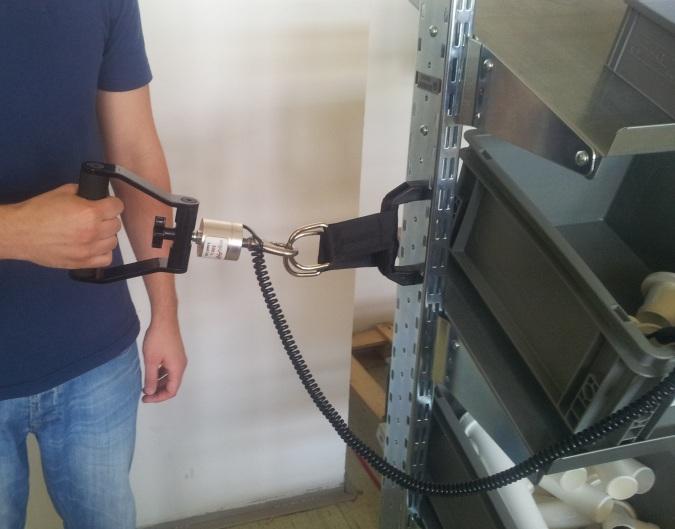 Měření bylo prováděno úchopem jednoručního táhla rukou ohnutou v lokti tak, že předloktí bylo v poloze blížící se vodorovné.