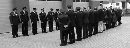 hostů slavnostně otevřena novostavba hasičské zbrojnice v ulici Raisova. Mezi hosty nechyběli také ředitel HZS KHK brig. gen. František Mencl, ředitel územního odboru Náchod plk.