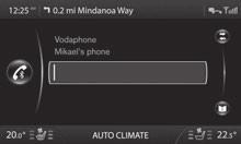 06 Systém infotainment Bluetooth handsfree* 06 Přijměte příchozí hovory, potvrďte výběr nebo stisknutím položky OK/MENU přejděte do menu Telefon.