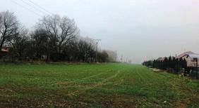 Prodej slunného stavebního pozemku o výměře 1069 m. Elektřina na hranici PZ, výhledově možnost napojení na plyn.