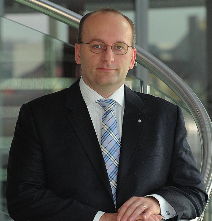 Úvod Martin Tesař Partner, Audit CFO Leader Rok 2016 přinesl očekávané zpomalení růstu ekonomiky, na optimismu finančních manažerů se ovšem nic nezměnilo. A nebyl k tomu ani důvod.