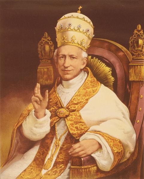 Lev XIII. - Rerum novarum (1891) První sociální encyklika,, ovlivněna Kettelerem a Vogelsangem, Taparellim; ; kombinace sociálního romantismu s opatrným přijetím trţního hospodářství Reakce na tzv.